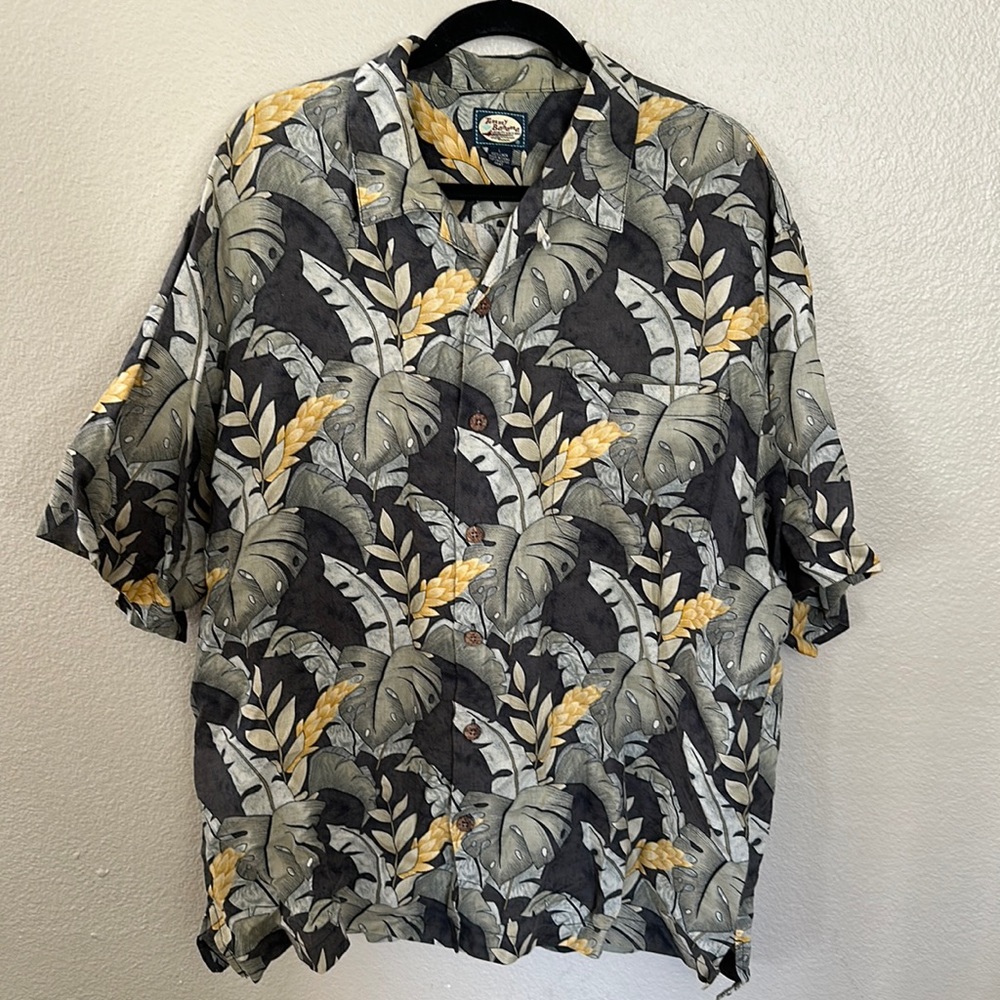 Tommy Bahama Linen Tropical Print Button Down Shirt Size Large